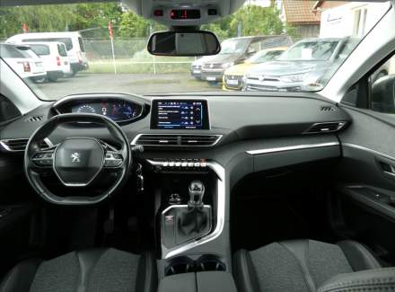 Peugeot - 5008