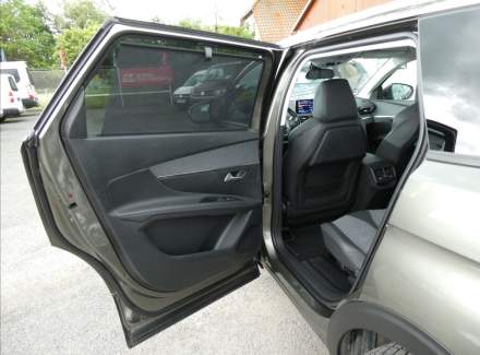 Peugeot - 5008
