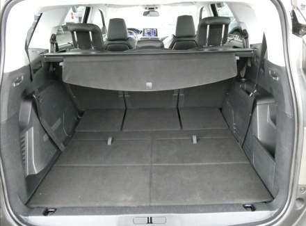 Peugeot - 5008