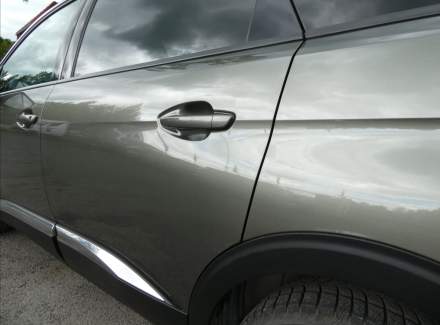 Peugeot - 5008