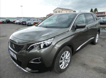 Peugeot - 5008