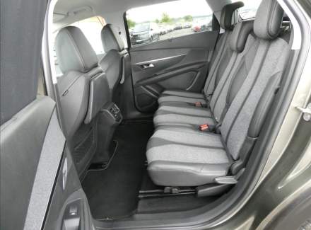 Peugeot - 5008