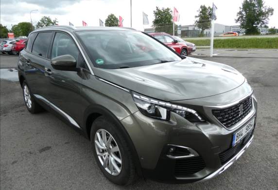 Peugeot - 5008