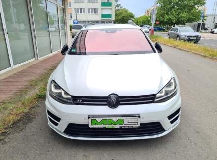 Volkswagen - Golf