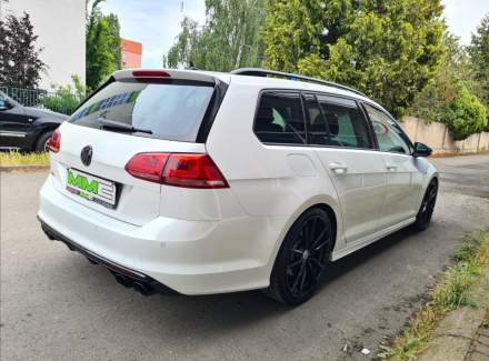 Volkswagen - Golf