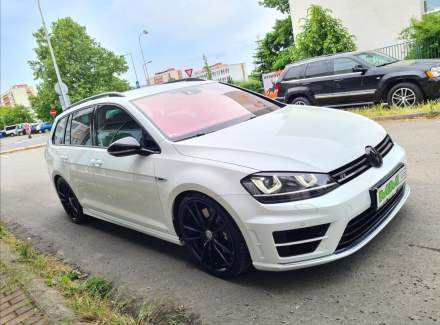 Volkswagen - Golf