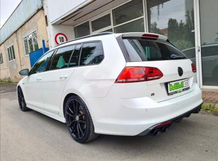 Volkswagen - Golf