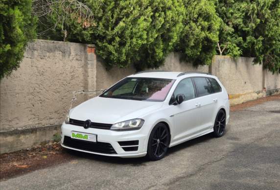 Volkswagen - Golf