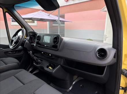 Mercedes-Benz - Sprinter