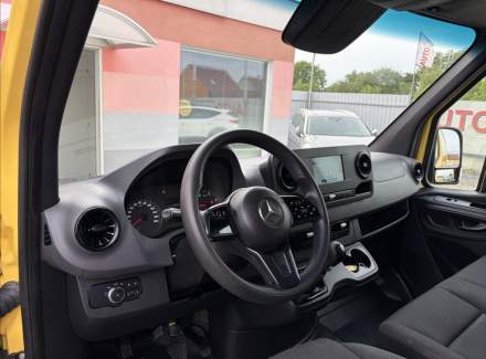 Mercedes-Benz - Sprinter