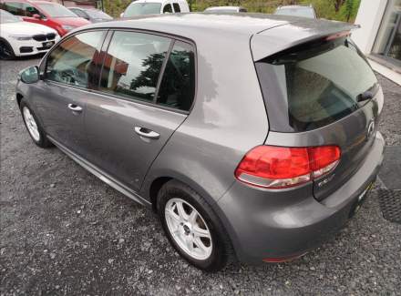 Volkswagen - Golf