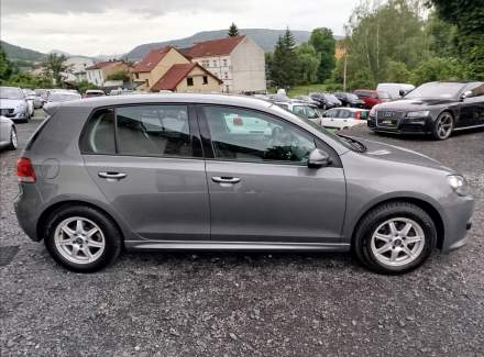 Volkswagen - Golf