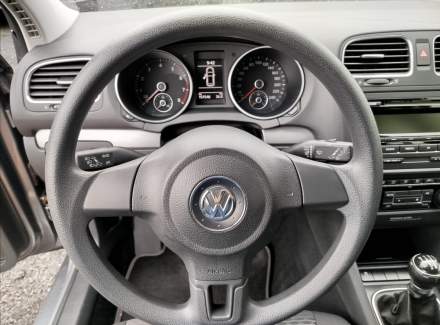Volkswagen - Golf