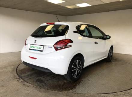 Peugeot - 208