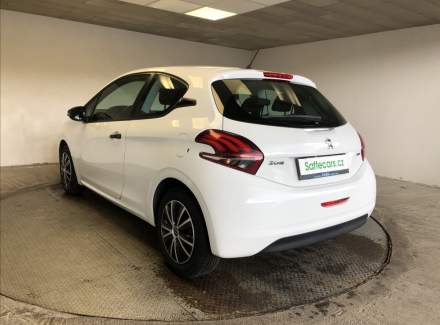 Peugeot - 208