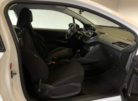 Peugeot - 208