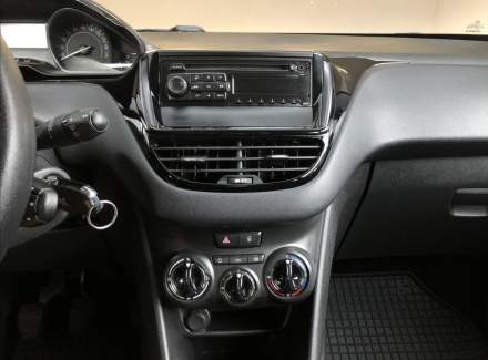Peugeot - 208