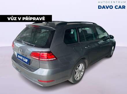Volkswagen - Golf