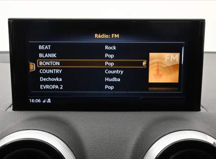 Audi - Q2