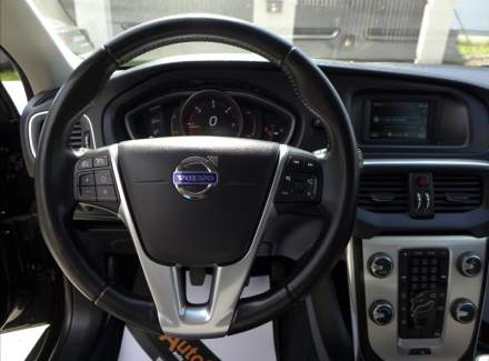 Volvo - V40