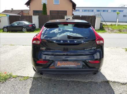 Volvo - V40