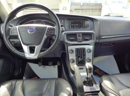 Volvo - V40