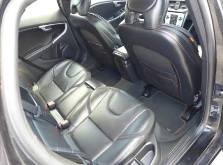 Volvo - V40