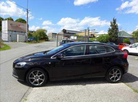 Volvo - V40