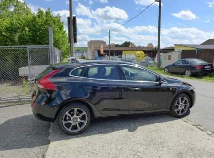 Volvo - V40
