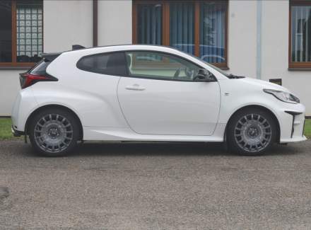 Toyota - Yaris