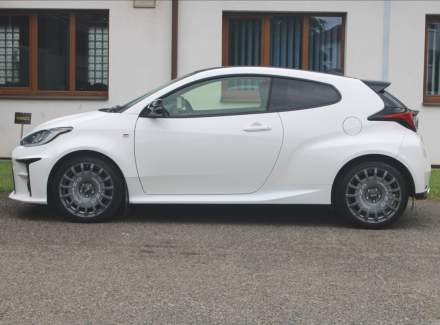 Toyota - Yaris