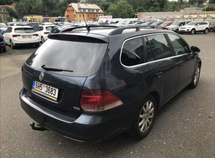 Volkswagen - Golf