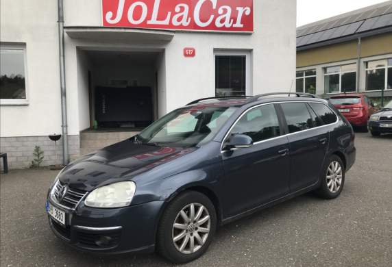 Volkswagen - Golf