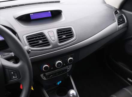 Renault - Fluence