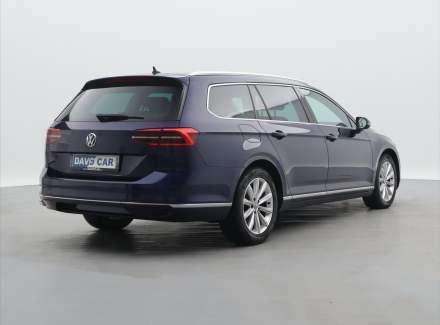 Volkswagen - Passat