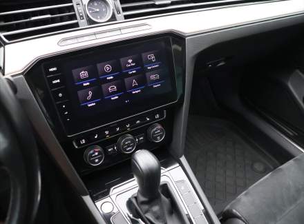 Volkswagen - Passat