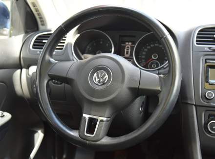 Volkswagen - Golf