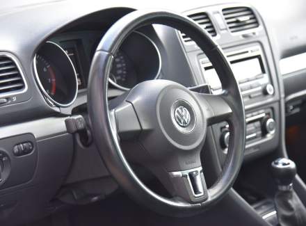 Volkswagen - Golf