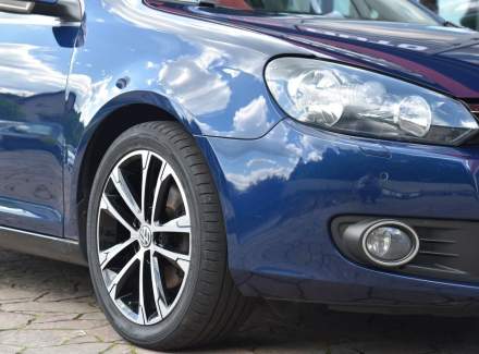 Volkswagen - Golf