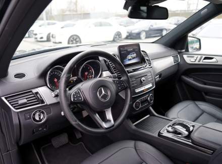 Mercedes-Benz - GLS