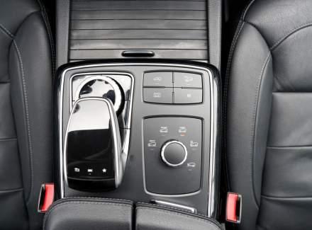 Mercedes-Benz - GLS
