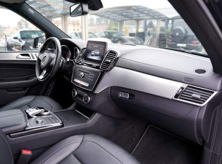 Mercedes-Benz - GLS