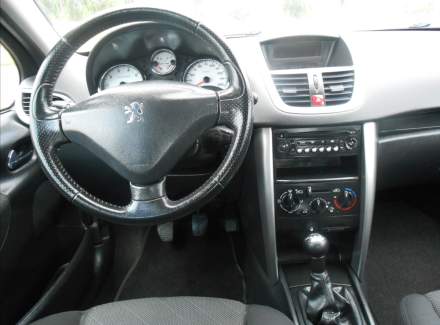 Peugeot - 207
