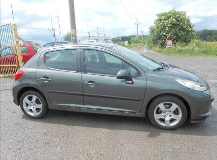 Peugeot - 207