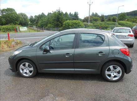 Peugeot - 207