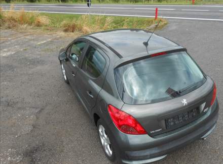 Peugeot - 207