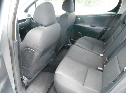 Peugeot - 207