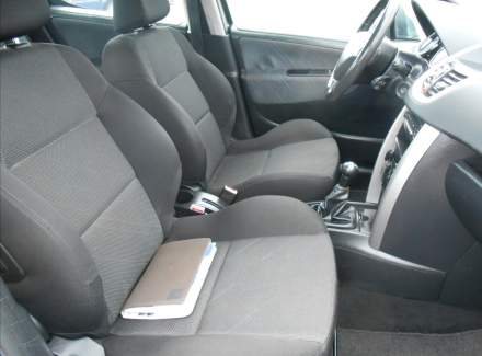 Peugeot - 207