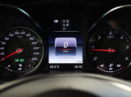 Mercedes-Benz - V-class