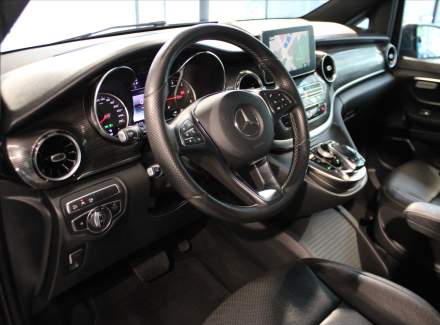 Mercedes-Benz - V-class